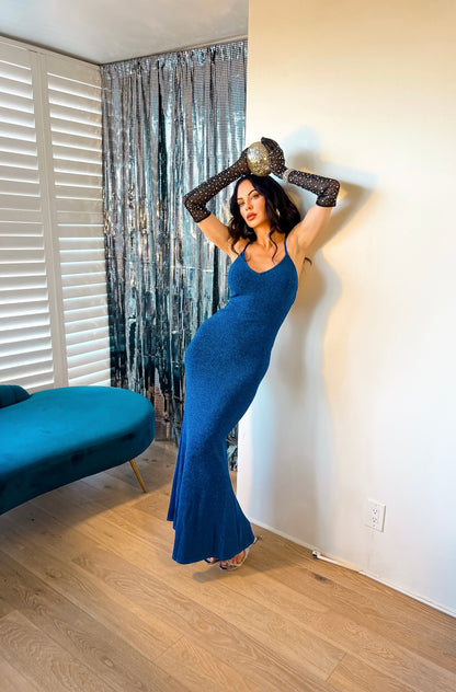 Backless Mermaid Dress: Steal the Spotlight Shimmering Blue