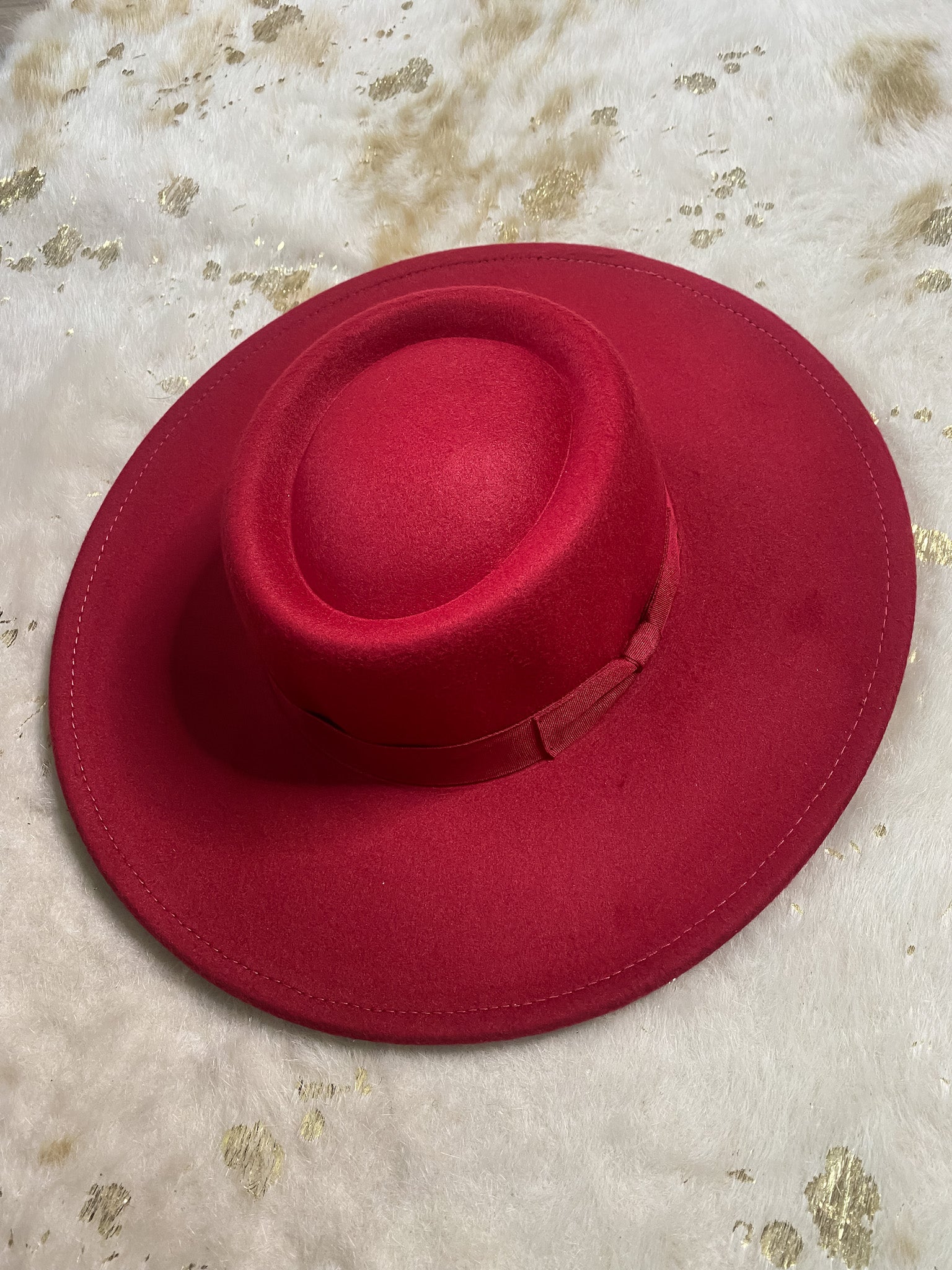 Fedora Hat With Wide Brim: Smoking HAT with Round Top