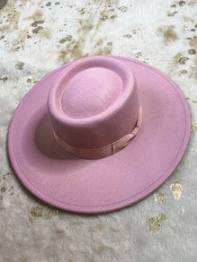 Fedora Hat With Wide Brim: Smoking HAT with Round Top