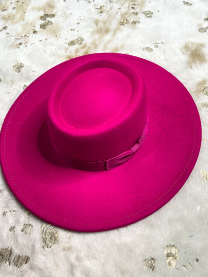 Fedora Hat With Wide Brim: Smoking HAT with Round Top