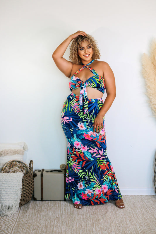 Plus Size Maxi Skirt Set: Island Dreaming Sleeveless Blue Pattern