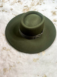 Fedora Hat With Wide Brim: Smoking HAT with Round Top