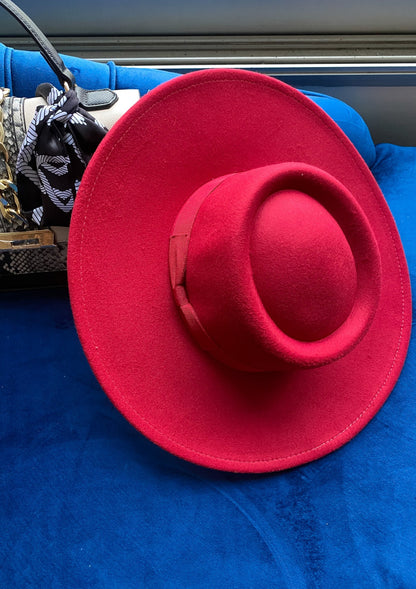 Fedora Hat With Wide Brim: Smoking HAT with Round Top