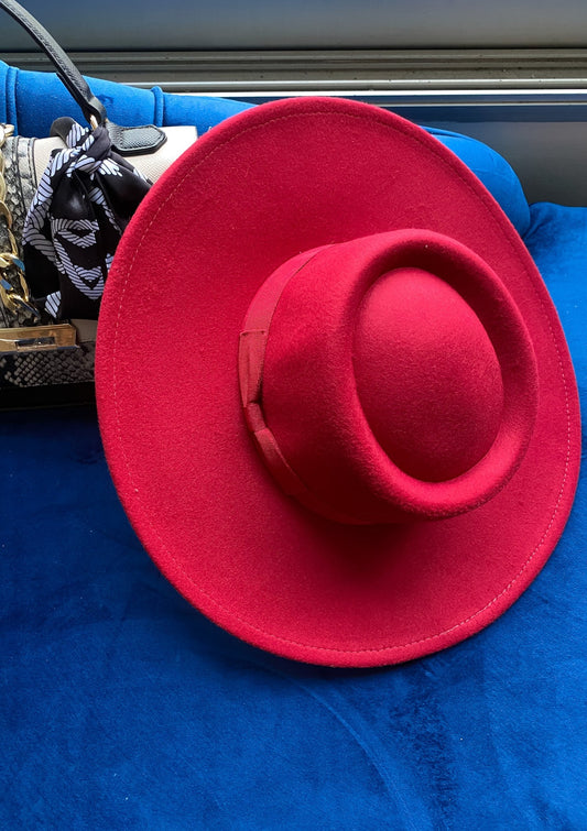 Fedora Hat With Wide Brim: Smoking HAT with Round Top