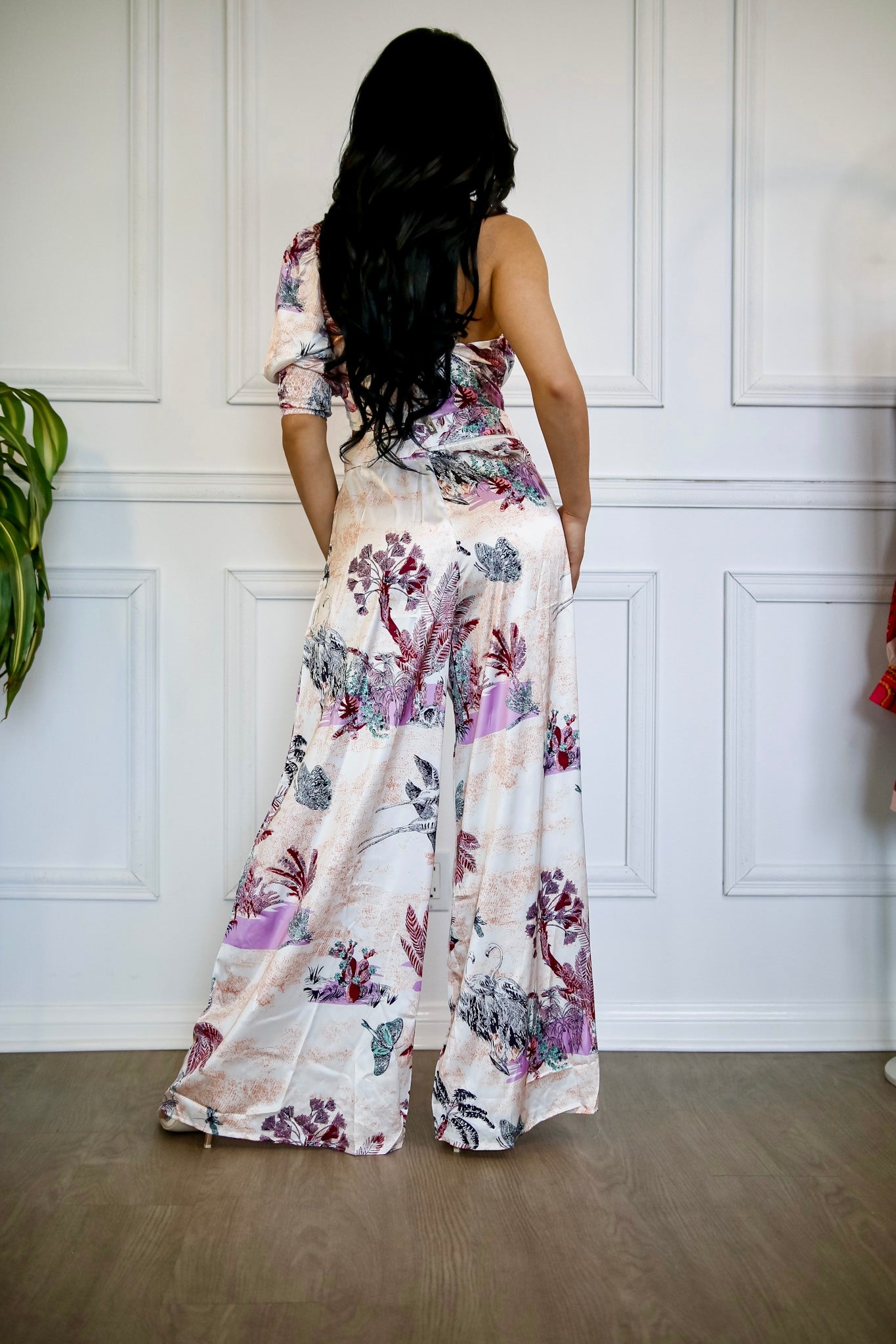 One Shoulder Top And Pants Set: Très Chic with Wide Leg