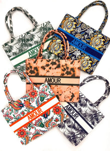 Blue Beach Tote: Amour Tropical Pattern Tote Bag