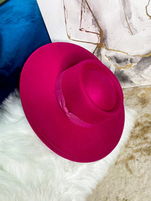 Fedora Hat With Wide Brim: Smoking HAT with Round Top