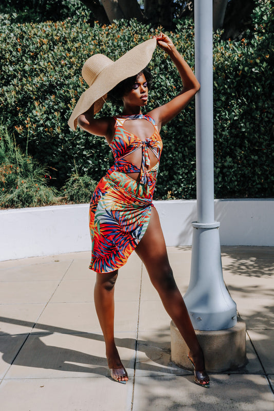 large wide brim straw hat: The Shade is Real