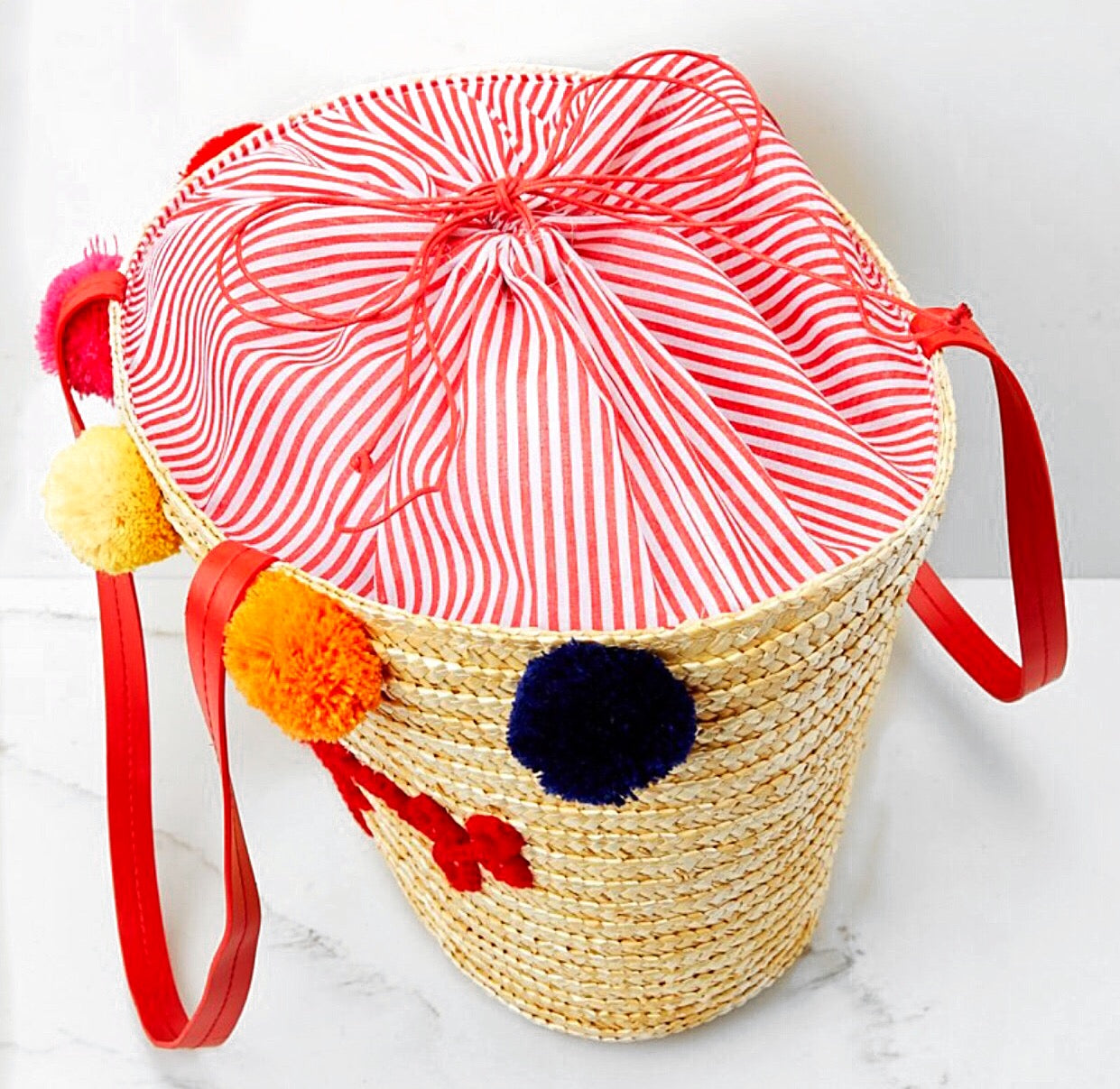 Bucket Tote Bag: Spice Things Up with Pom Poms